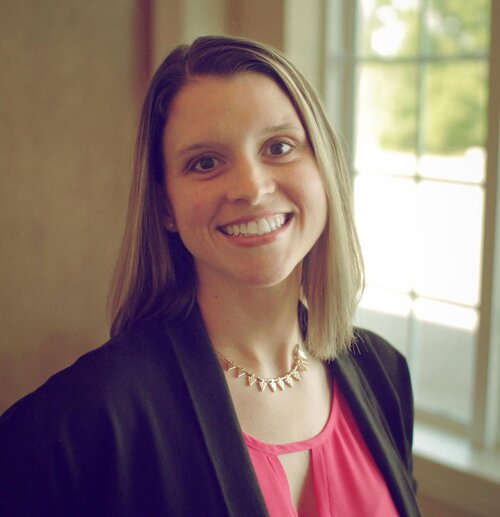 Rev. Diana Robles, smiling in headshot